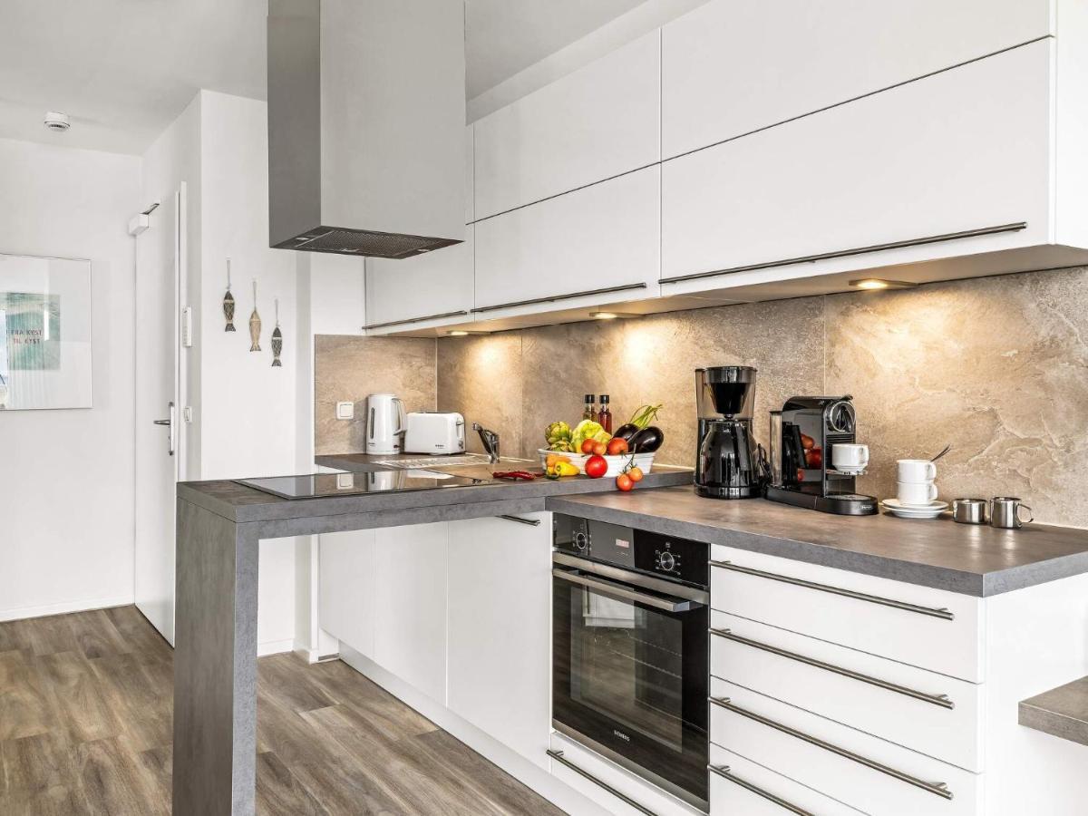 Apartment Xxxi